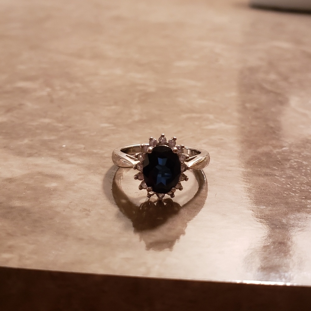 Ring - Picture 3 of 3